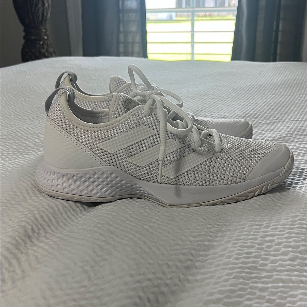 Adidas Women's White Tennis  Athletic Shoes